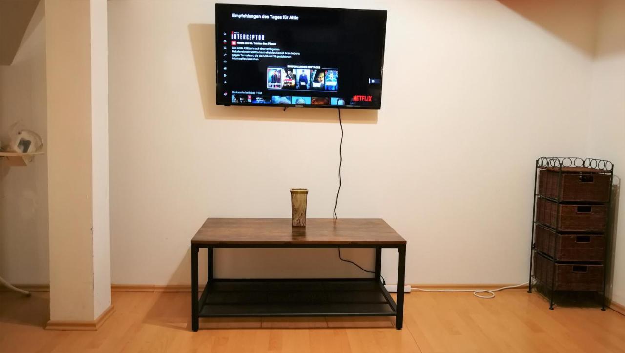 Attic Oelsnitz Am Hegebach Mit Netflix Und Parkplatz Self Check-In Apartamento Exterior foto